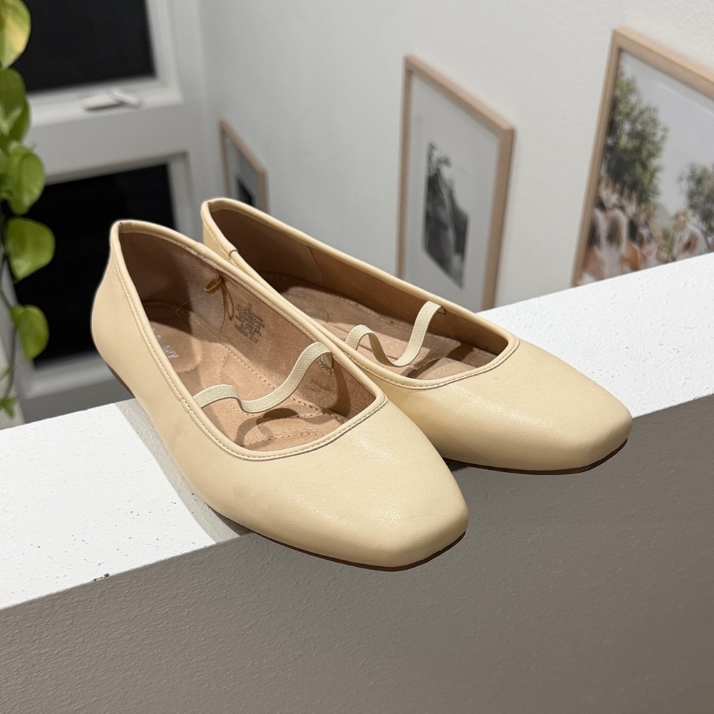 Old Navy Butter Yellow Ballet Flats